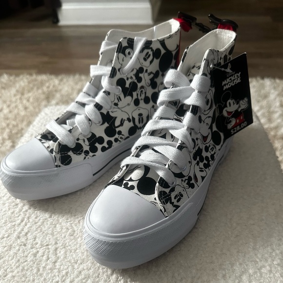 Disney women’s Mickey Mouse High-Top Lace-Up Sneaker - Picture 2 of 4